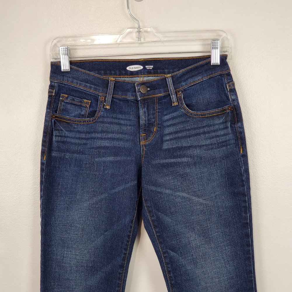 Old Navy Original Low Rise Boot-Cut Denim Jeans Size 0P - Picture 2 of 10